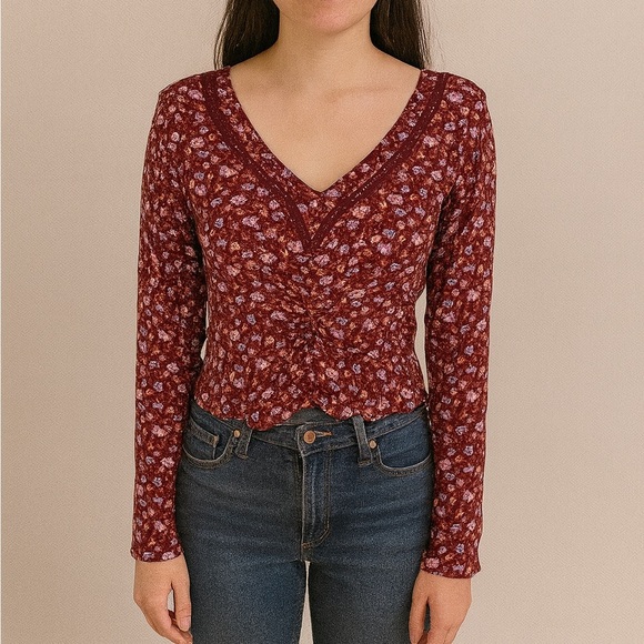 Aeropostale Size Medium Red Floral Bohemian Style Top. - Picture 1 of 8